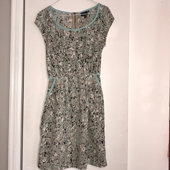 Spring dress - Picture 1 of 3